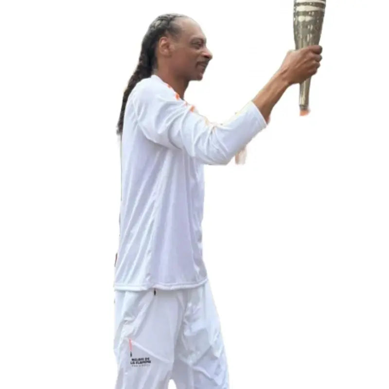 olympics-2024-snoop-dogg-white-tracksuit