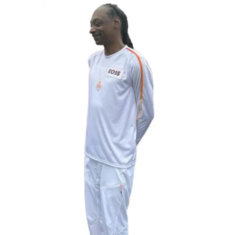 olympics-2024-snoop-dogg-white-tracksuit