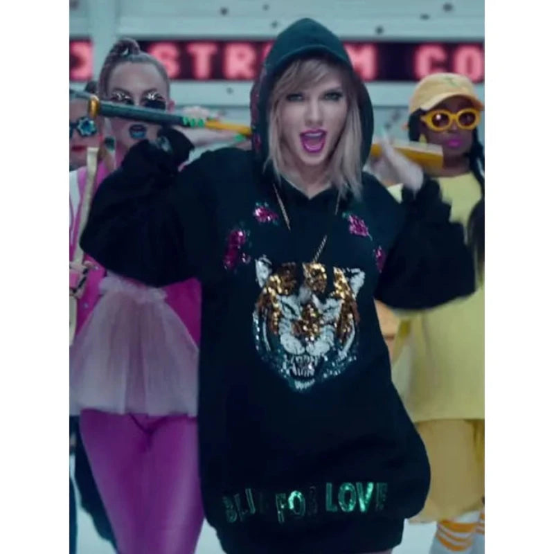 taylor-swift-black-tiger-print-pullover-hoodie